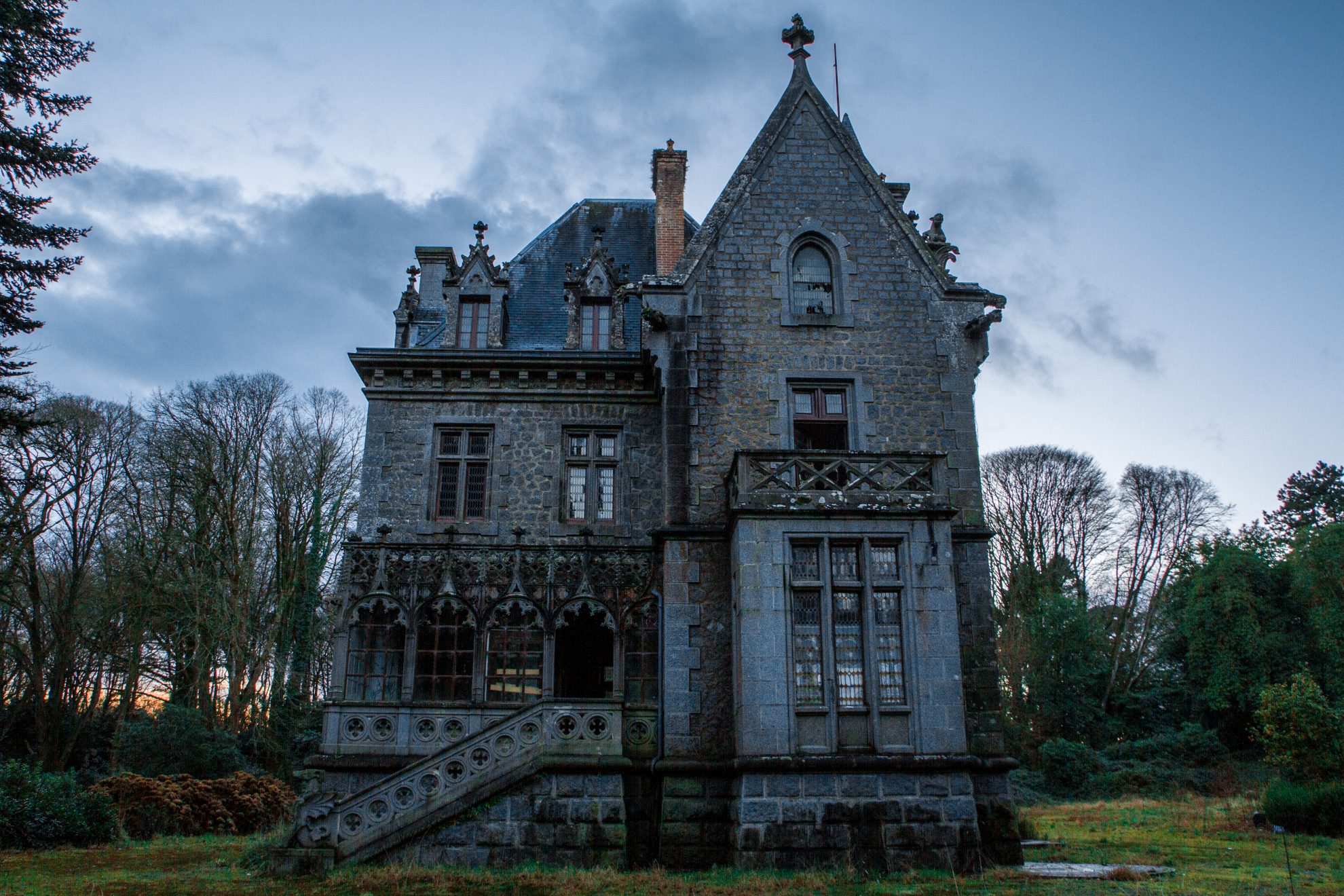 Le Manoir aux Gargouilles • Memories of Violette